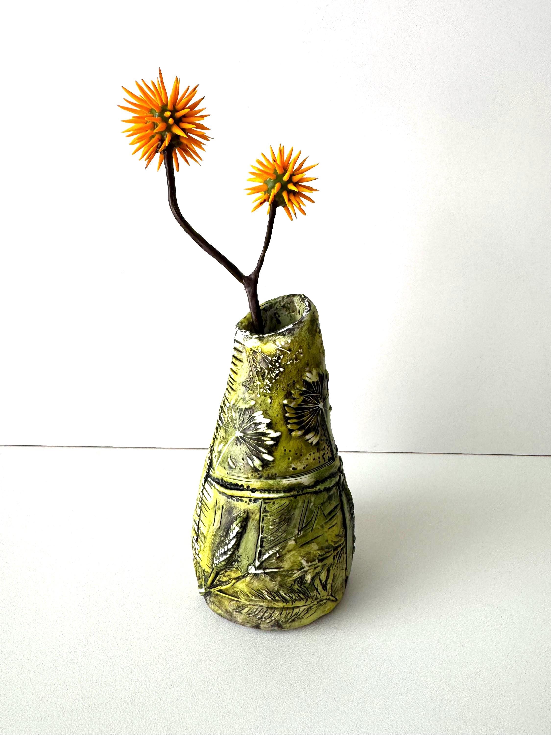 ドライフラワー用の装飾的な黄緑色の花瓶「NatureSense」 - Etsy 日本
