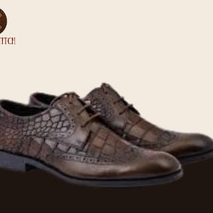 Men’s Brown Leather Oxford Dress Shoes – Handmade Formal Brogue Shoes – Crocodile Textured Lace-Up Business Shoes – Luxury Wedding Footwear