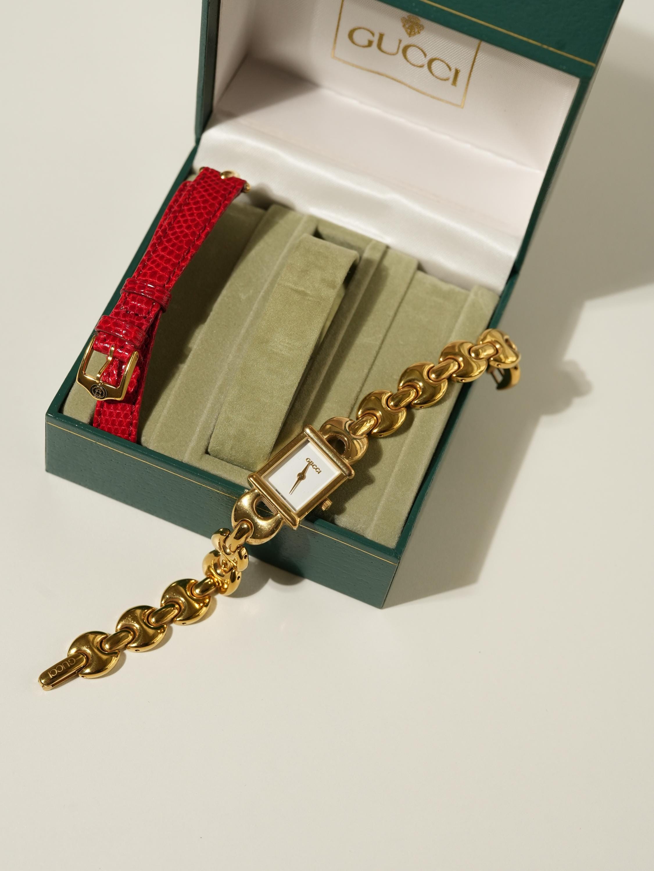 Gucci gold vintage watch - Etsy 日本