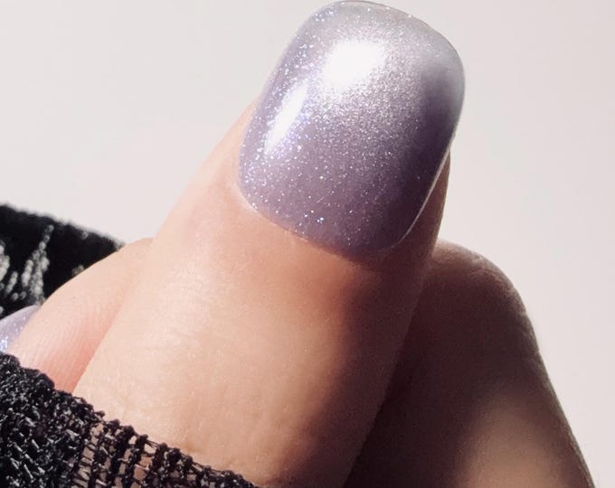 Violet Mist Glow | Press on nails