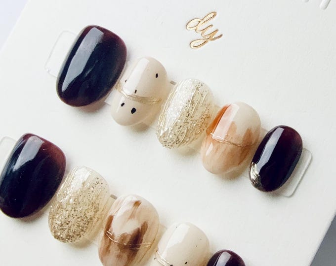 Hazel Gold Melt | Press on nails