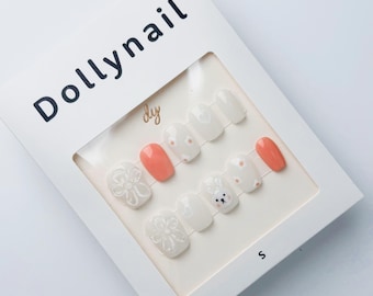 White Flower Rabbit | Press on nails