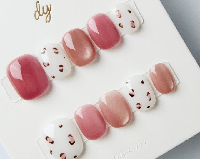 Milky Leopard Cat Eye | Press on nails