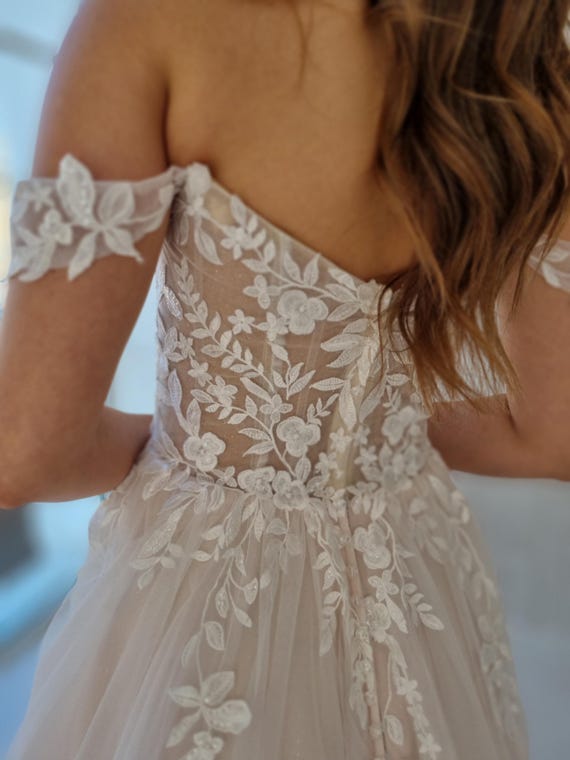 Glitter Tulle A-Line Wedding Dress: Floral Lace, Detachable Straps