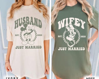 Camiseta retro de pareja de Mickey y Minnie, camiseta de esposa de Disney, camiseta de esposo de Disney, camiseta de boda de Disneyland, camiseta retro de pareja de Disney