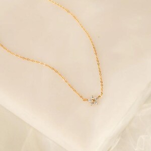 Moissaniet-bloemketting – sierlijke bloemenhanger in goud of zilver, sprankelende diamant alternatieve sieraden, elegant cadeau voor haar