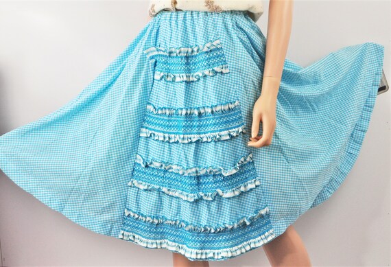white ruffle skirt 50s