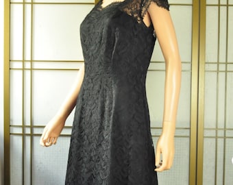 Vintage Black Lace Over Taffeta/Satin Womens Dress 50s 60s Semi Formal Costume size Medium Midcentury metal zipper Cocktail Dress