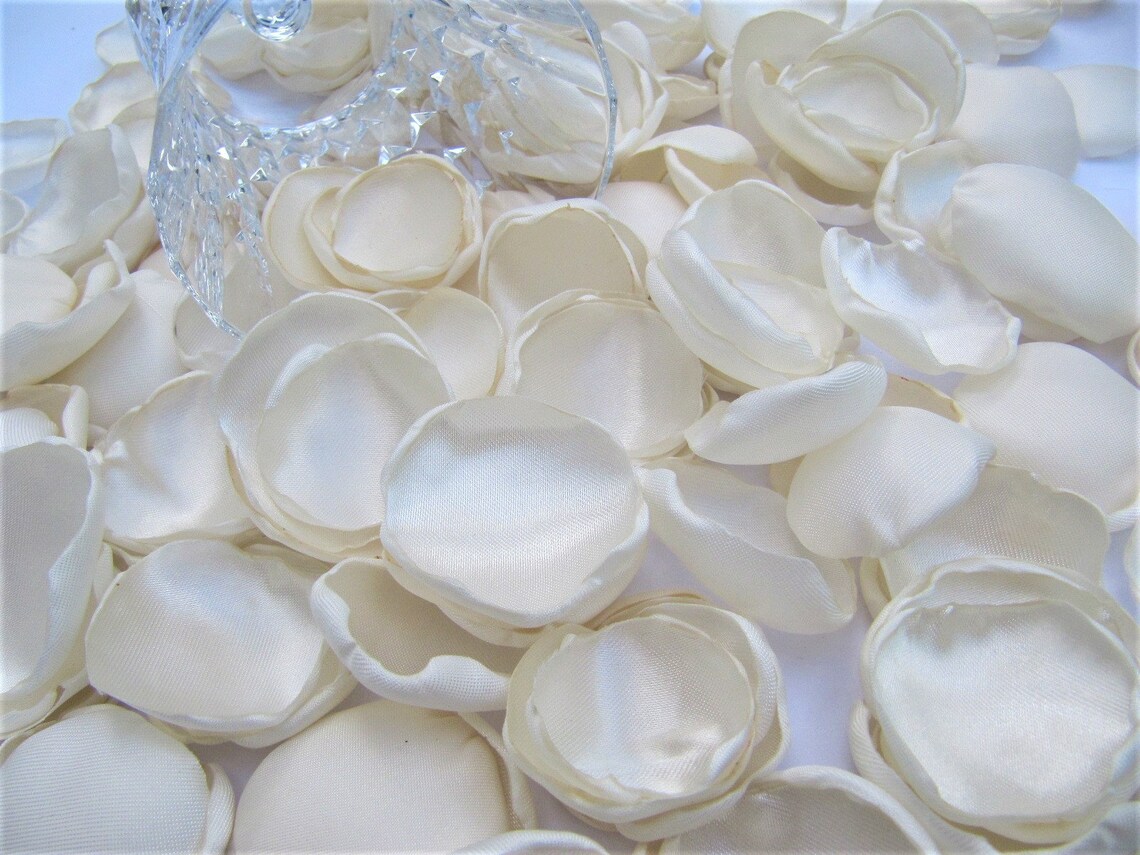 Ivory Rose Petals, Fabric Rose Petals, Flower Girl Petals, Satin Rose