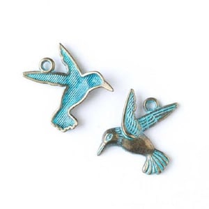 23x25mm, 2 Hummingbird Charms, Patina Charm Blue Green Charm, Bronze, Pewter Charm, Lead and Nickel Free, DIY (gc6)