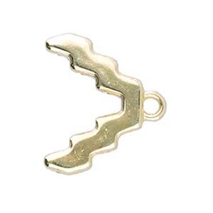 Puede incluir: Pendiente de metal dorado con un diseño en zigzag y un bucle para sujetar una cadena o cordón.
