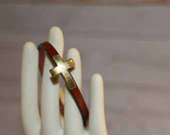 Mahogany Leather and Antiqued Gold Cross, Magnetic Clasp Bracelet, 5mm Leather, Flat genuine leather (brac39)