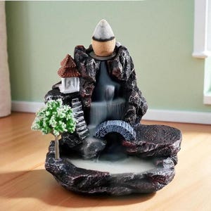 Queimador de incenso com refluxo Mountain River: Zen Home Decor