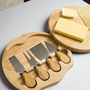 Handmade 4‑Piece Cheese Knife Set – Stainless Steel & Wood