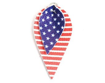 10 Stück. USA Flagge Kunstleder Anhänger Anhänger - Pinch Leaf - Rot Weiß Blau - Silber Ton Jump Ring - 64mm (2,52") - doppelseitig