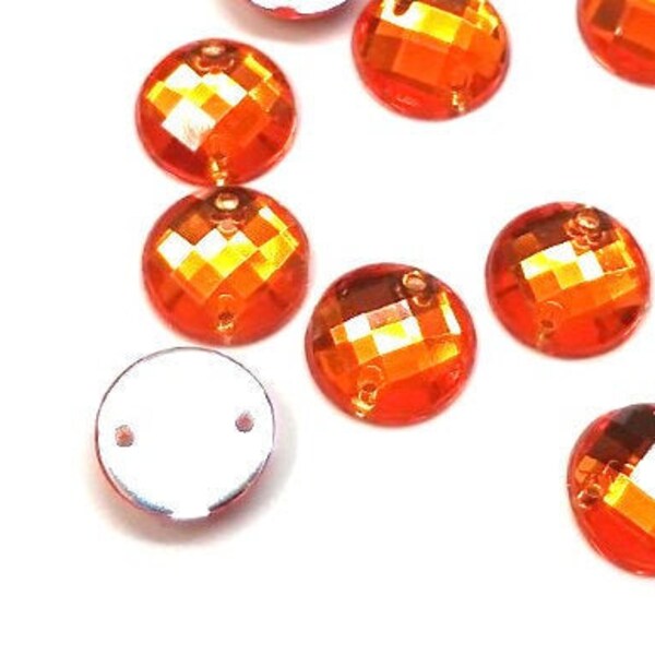20 piezas Resin Embellishment Cabochons - Naranja - 10mm - Diseño facetado - Coser en estilo - 2 agujeros
