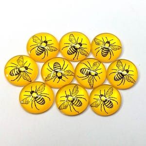10 pcs Circle Bee Glass Round Dome Seals Tiles Cabochons - 12mm - Yellow