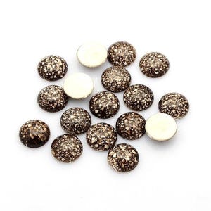 10 cabujones de acrílico con adornos druzy, 12 mm, estilo moteado, marrón y blanco