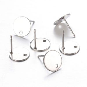 10 pcs. (5 pairs) 304 Stainless Steel Silver Tone Earring Posts/Bases/Studs/Settings - 8mm Length - 8mm Diameter - Hole Size: 1mm