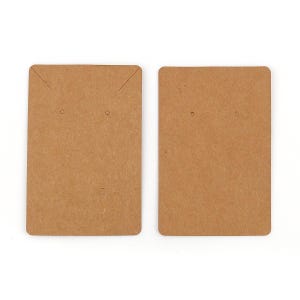30 uds. Etiquetas rectangulares de cartón marrón para exhibir joyas, aretes, pendientes, tarjetas, etiquetas, 2 orificios, 90 mm x 60 mm (3,5" x 2,4")