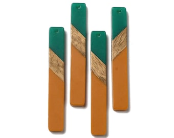 4 Stück undurchsichtiger, orange und grün gestreifter rechteckiger flacher Anhänger aus Harz und Holz – 52 mm x 8 mm – (2,05 Zoll x 0,32 Zoll) – ideal für Ohrringe und Halsketten!