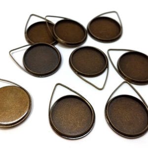 10 pcs. Antique Bronze Pendant Circle Posts Settings Bezels Tray Cabochons - 20mm Glue Pad Setting (Cameo Setting Diameter) - Teardrop