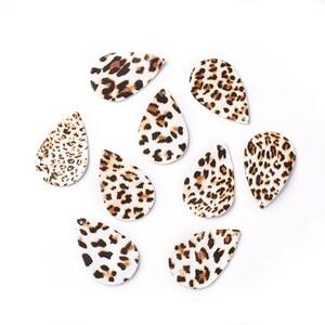 10-tlg. Leopard Kunstleder Charms Anhänger - Tropfen - Weiß und Braun - 56 mm - Doppelseitig
