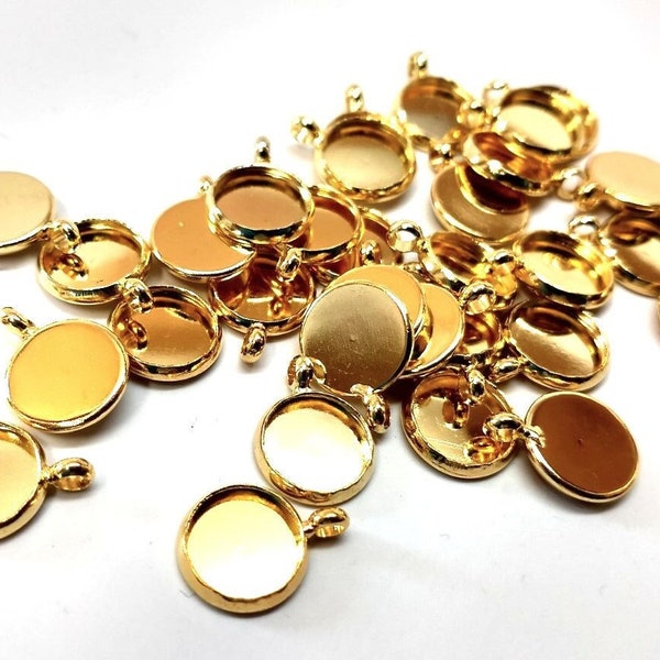 10 pcs. Golden Circle Round Bezel Cabochon Pendant Tags Trays - 10mm Glue Pad - Single Loop - Made of Brass! Perpendicular Loop