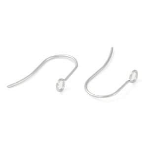 100 ganchos para pendientes de acero inoxidable 304 con orificio de bucle - 18 mm - ¡Resistentes al deslustre! Tono plateado - Vista frontal perpendicular
