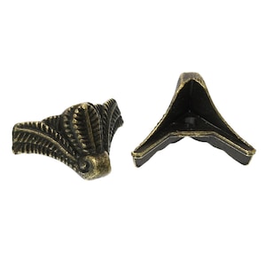 Kavel van 6 antiek bronzen hoekbeschermers - voor dozen - bureaus - hardware - 2,2 cm x 1,6 cm