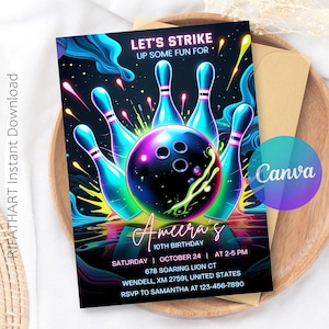 Może przedstawiać: Zaproszenie na imprezę z motywem kręgli o żywym designie. Zaproszenie zawiera kulę i kręgle w neonowych kolorach na ciemnym tle. Tekst zawiera "Let's Strike" oraz szczegóły 10. urodzin Ameery.