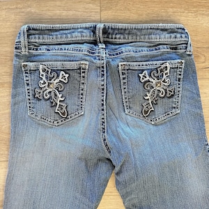 Wrangler Rock 47 Jeans Damen 9 / 10x34 Bootcut Low Rise verschönern Cowgirl LESEN Bild 1