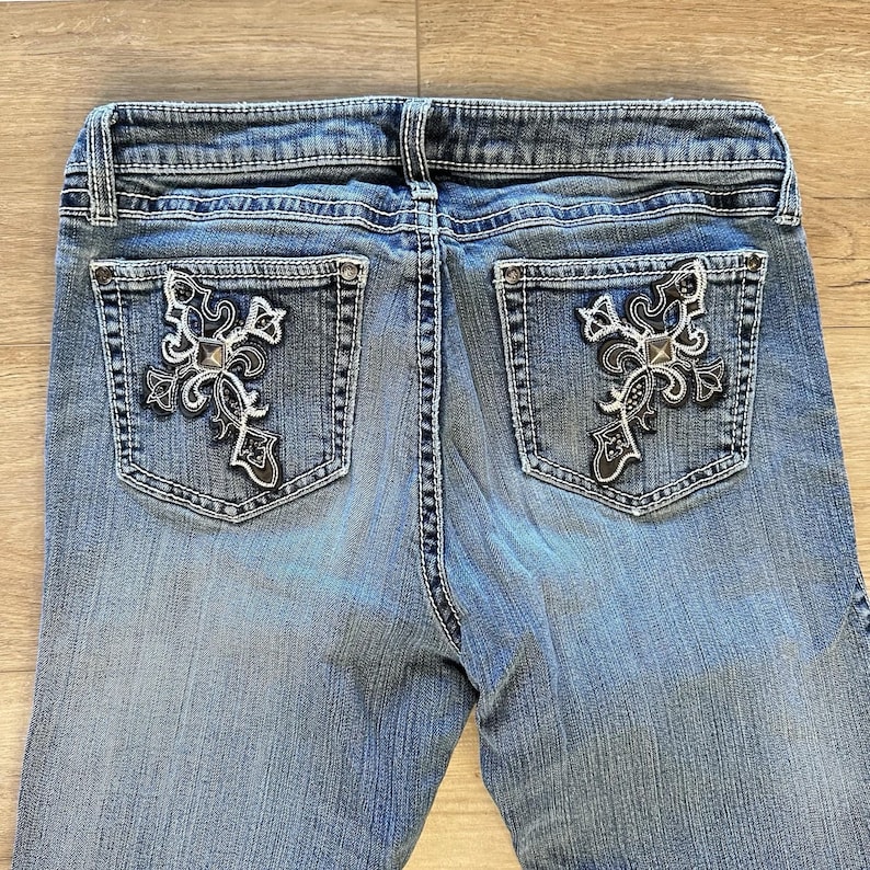 Wrangler Rock 47 Jeans Damen 9 / 10x34 Bootcut Low Rise verschönern Cowgirl LESEN Bild 1