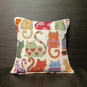 Colorful Cat Gobelin Cushion Cover – 40x40 cm Tapestry Pillow Case – Whimsical Cat Decor for Sofa, Kids Room, or Gift