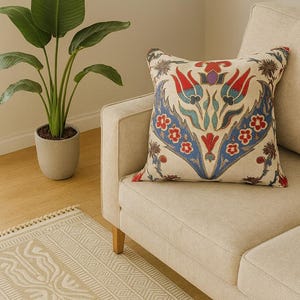 Ottoman Floral Gobelin Cushion Cover: Turkish Jacquard Tulip Pillow