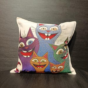 Funny Smiling Cats Cushion Cover – 40x40 cm Colorful Gobelin Tapestry Pillow – Playful Cat Lover Decor for Sofa or Gift