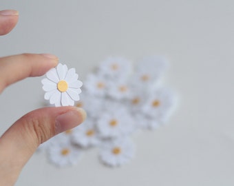 50 Daisy Flower table decoration confetti scrapbooking