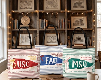 Bolso de mano personalizado con banderín escolar, regalo de graduación de la promoción de 2026, regalo para mostrar el espíritu universitario, bolso a rayas para estudiantes de último año.