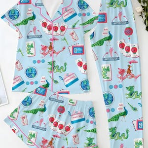 Conjunto de pijama de satén chinoiserie Mahjong para mujer, ropa de dormir divertida de manga larga, regalo para amantes de las noches de juegos y jugadores. imagen 1