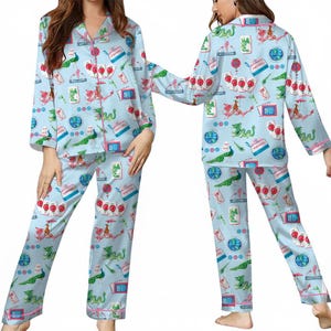 Conjunto de pijama de satén chinoiserie Mahjong para mujer, ropa de dormir divertida de manga larga, regalo para amantes de las noches de juegos y jugadores. imagen 2