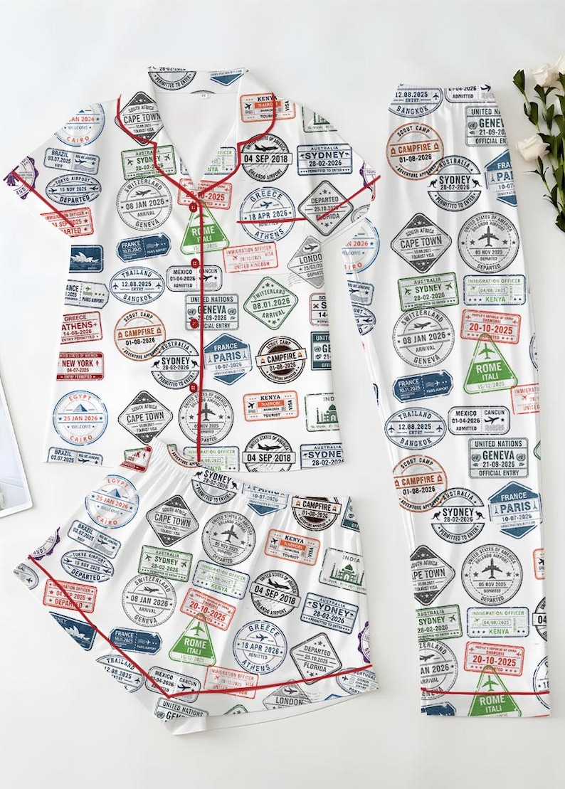 Travel Print Pajama Set for Women – Button-Up Short Sleeve Pajamas with Shorts, Cute Vacation Lounge Sleepwear Gift bild 1