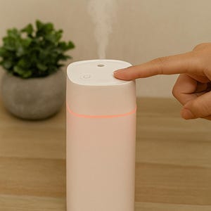 Mini USB Humidifier – Rechargeable Aromatherapy Diffuser – Silent Cool Mist with LED Light – For Bedroom, Office, Baby Room