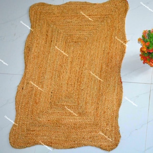 Handmade Jute Scalloped Rug: Bohemian Natural Fiber Area Rug