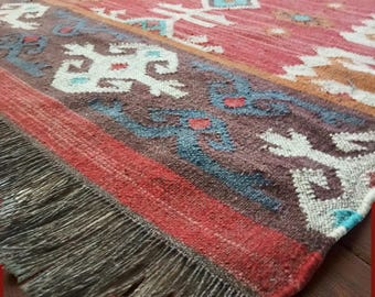 Red Peruvian Kilim Runner Rug - Southwestern Fusion Area Rug - Red Geometric Indian Dhurrie Rug - Rug for Living Room - Flatweave Kilim Rug