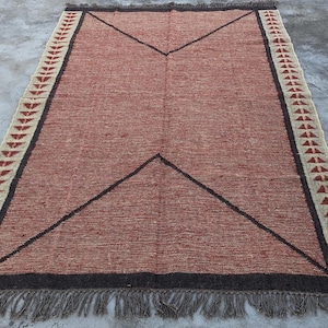 Handwoven Wool Jute Kilim Rug: Geometric Indian Dhurrie