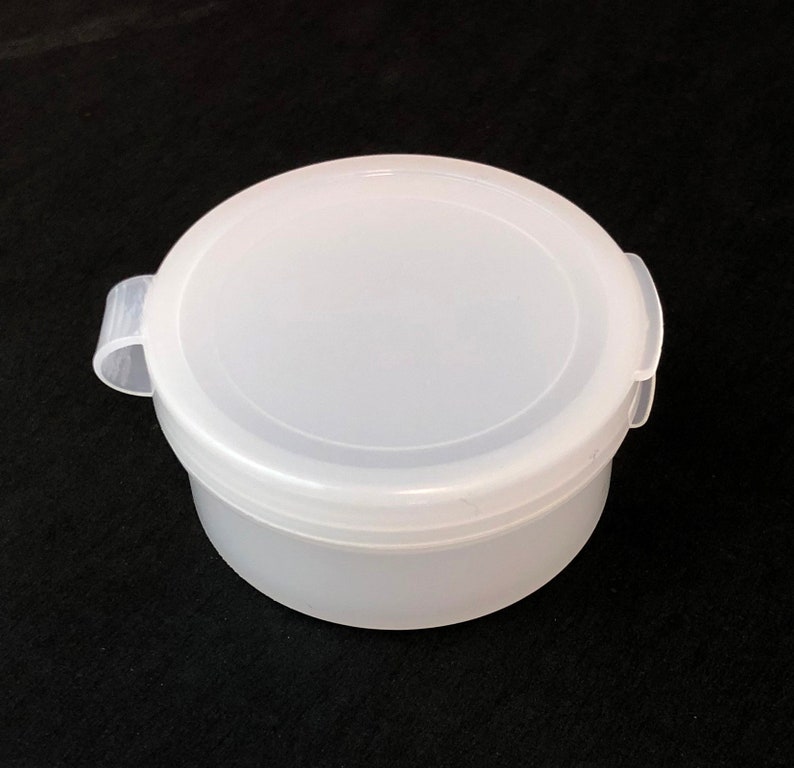 100 Cosmetic Flip Top Containers Plastic Hinged Jars W Image 0