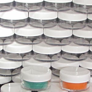 10 Gram Cosmetic Makeup Jars Plastic Beauty Eyeshadow Glitter Containers Lip Balm Pot White Lids (25 Jars) 5066-25