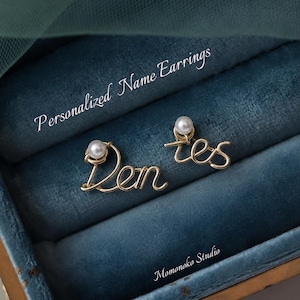 Boucles d'oreilles personnalisées avec prénom, puces d'oreilles en or 14 carats et perles, puces d'oreilles avec initiale personnalisée, boucles d'oreilles de mariée, cadeau pour demoiselle d'honneur