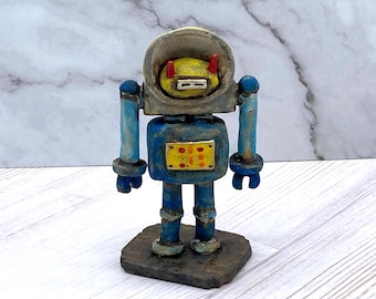 Mini Robot Sculpture – Handmade Ceramic Robot Figurine, Geek Gift, Quirky Desk Buddy