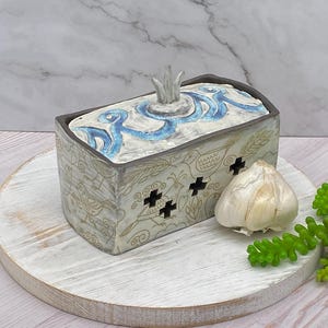 Handmade Ceramic Garlic Keeper: Kitchen Storage Jar